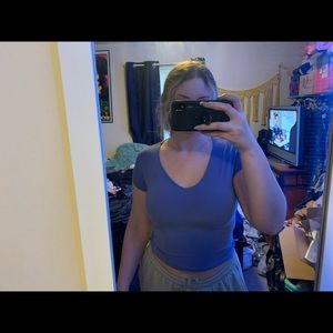 Cropped blue tee